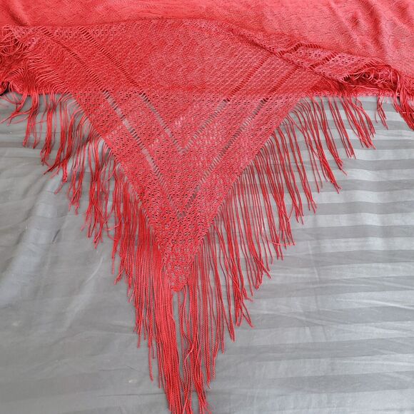 Vintage English Village Open Weave Crochet Rayon Burgandy Fringe Shawl - Picture 6 of 7